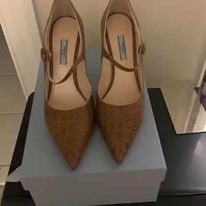 Prada 3.5 inch heels 👠 mock croc pumps